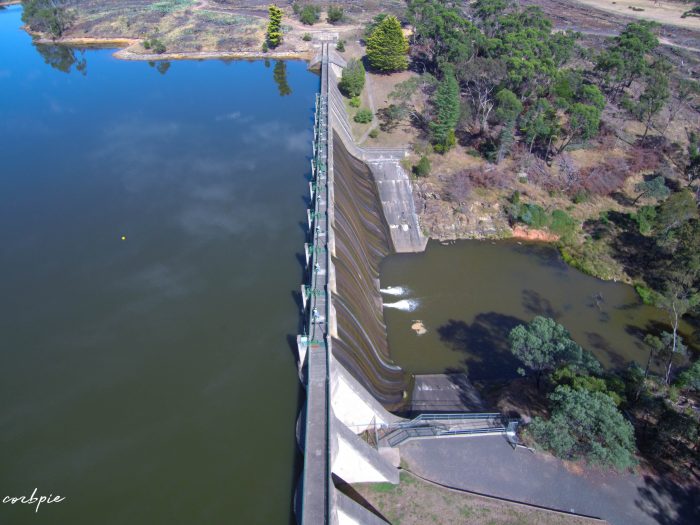 Lauriston reservoir dam wall