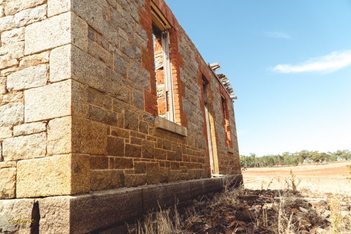 derelict Cairn Curran house 14